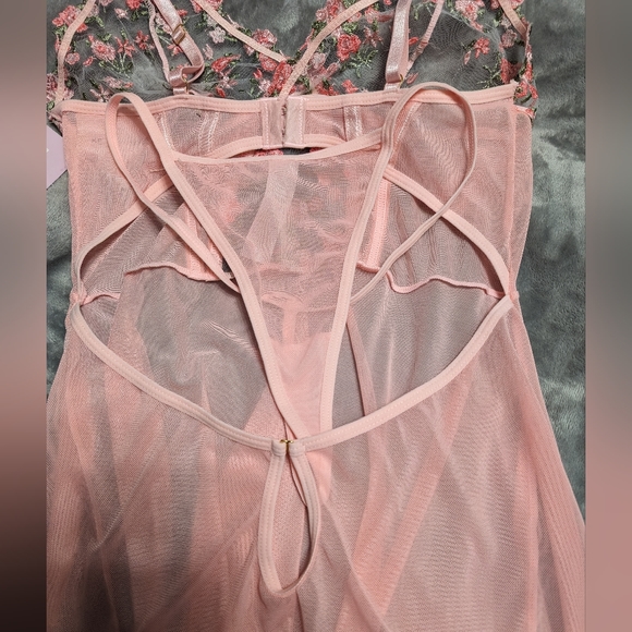 NWT Bed of Roses Lingerie Set - Picture 5 of 8